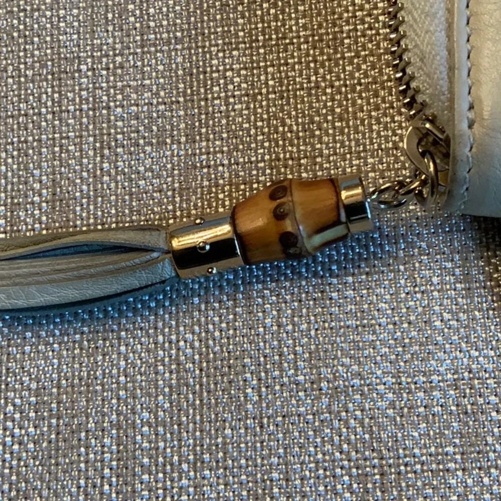 Gucci Pale Green Leather Zip Wallet with Bamboo Tassel. EUC - Picture 9 of 14